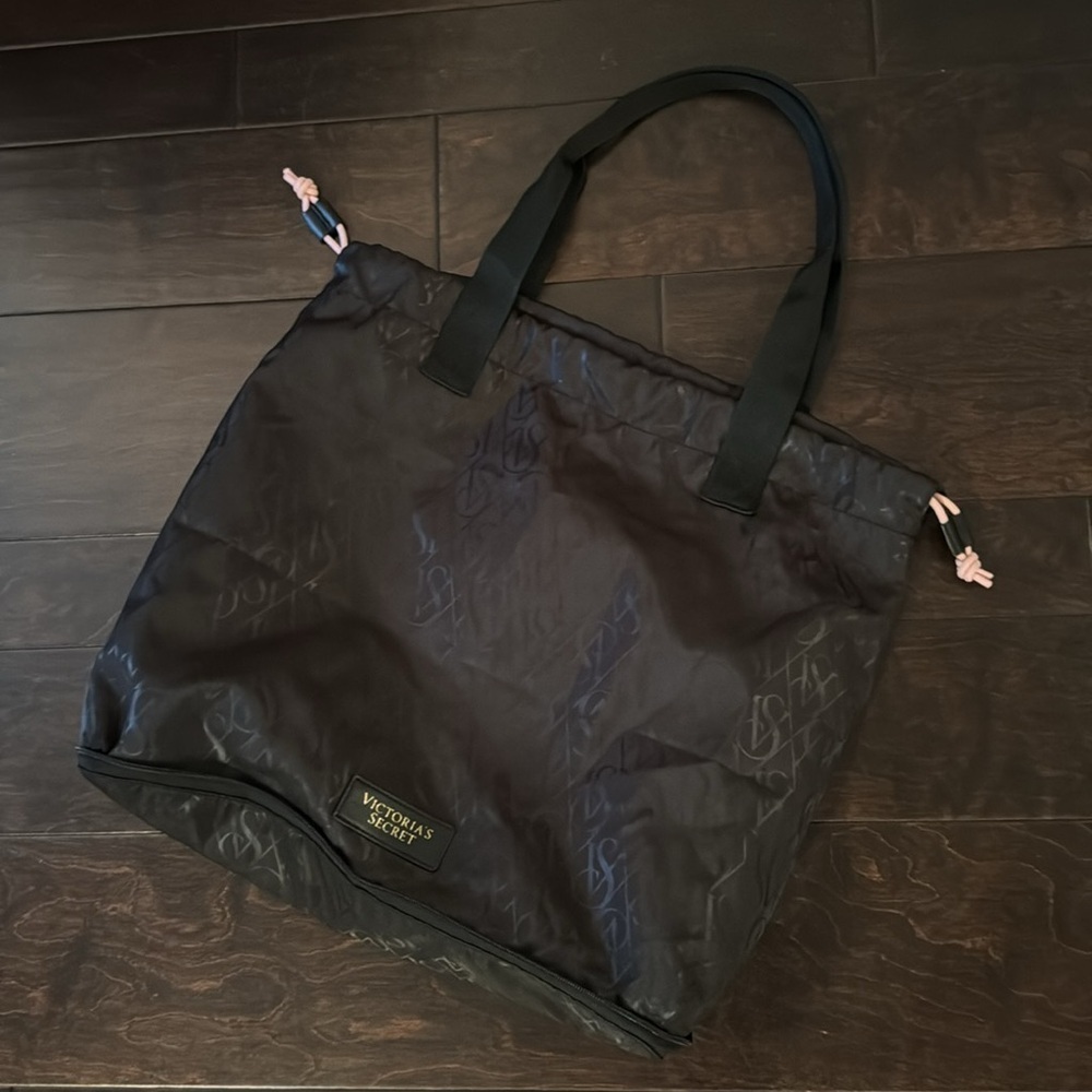 Victoria secret packable zip around bag
